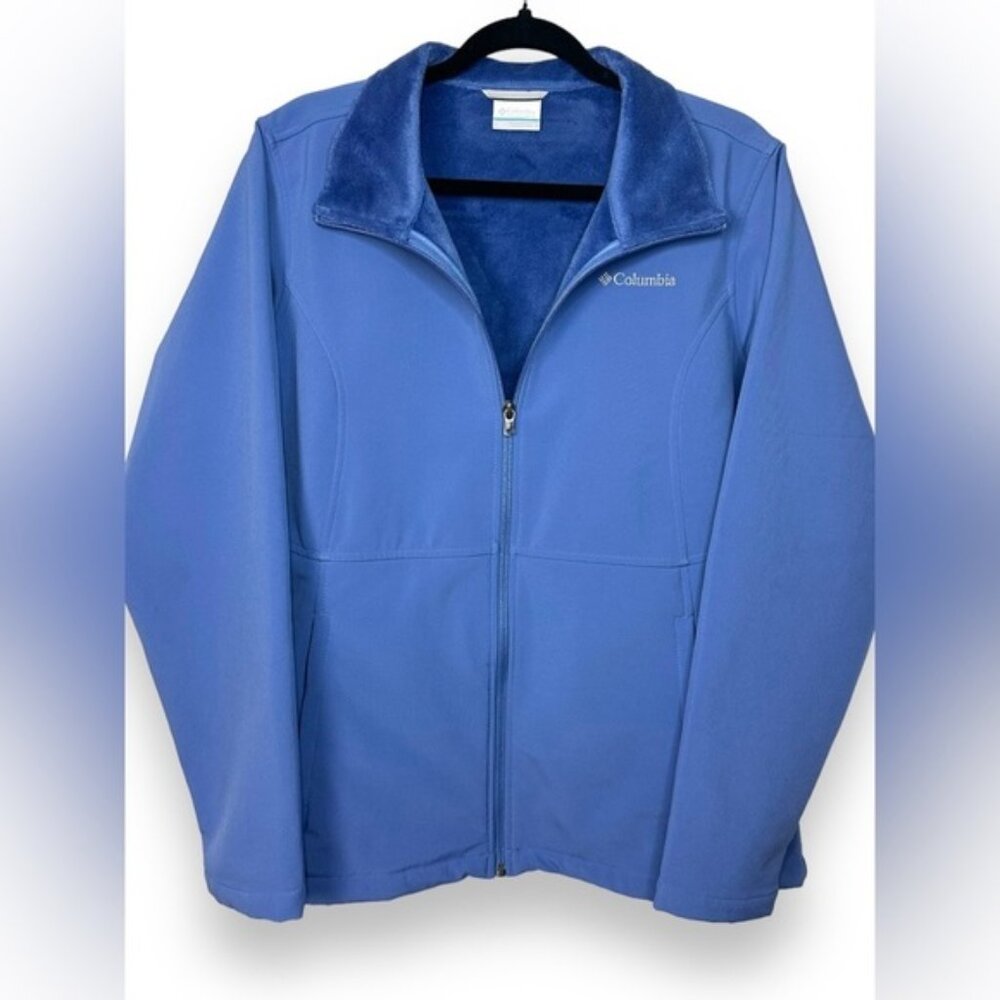 Women’s Columbia soft shell jacket, size XL